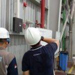 Pengujian sprinkler adalah proses pengecekan dan evaluasi sistem sprinkler untuk memastikan bahwa sistem tersebut berfungsi dengan baik dalam memadamkan api saat keadaan darurat. Pengujian ini mencakup pemeriksaan tekanan air, respon sensor panas, dan distribusi air dari nozzle, sehingga sistem dapat beroperasi secara efektif ketika diperlukan.