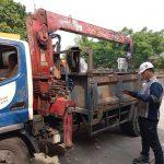 Riksa uji vehicle mounted crane adalah proses kritis yang menjamin keselamatan dan efisiensi operasional alat berat, memastikan setiap komponen berfungsi dengan baik sesuai standar keselamatan yang ditetapkan.