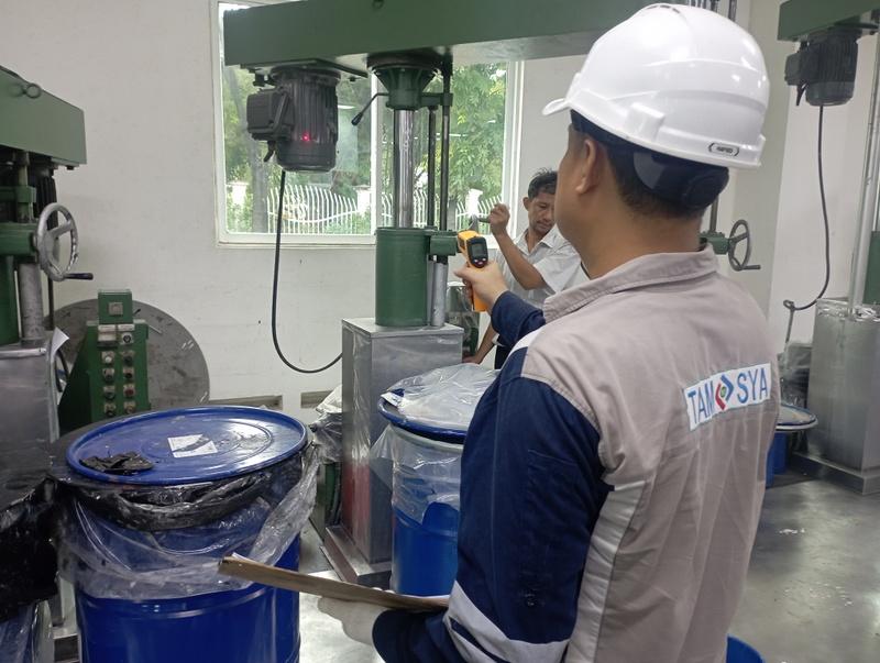Menggunakan Jasa Inspeksi K3 di Sektor Manufaktur 6 Jasa inspeksi K3 adalah solusi bagi perusahaan yang ingin memastikan lingkungan kerja yang aman dan sehat bagi karyawan. Layanan ini membantu perusahaan mengidentifikasi risiko kecelakaan dan penyakit, serta memberikan saran untuk meningkatkan kondisi kerja sesuai regulasi K3.
