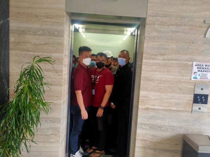 Jasa Riksa Uji K3 5 Jasa Riksa Uji K3 adalah solusi komprehensif untuk memastikan semua peralatan dan fasilitas yang digunakan di tempat kerja telah memenuhi persyaratan keselamatan yang ditetapkan oleh pemerintah dan peraturan K3, sehingga menjaga keamanan para pekerja dan meningkatkan keandalan operasional.