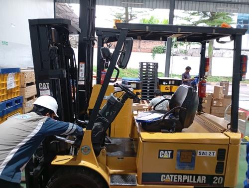 Riksa uji forklift Caterpillar EP20 / 5SS25A adalah proses pemeriksaan dan pengujian menyeluruh terhadap komponen dan kinerja forklift guna memastikan bahwa alat tersebut beroperasi dengan aman dan sesuai standar yang berlaku.