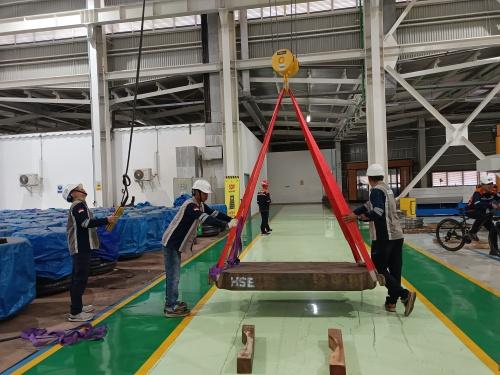 Sewa Beban Load Test Crane 8 PT Cipta Mas Jaya melayani penyewaan beban untuk load test crane serta menyediakan sertifikasi resmi hasil pengujian, sesuai dengan ketentuan yang berlaku di industri alat berat.