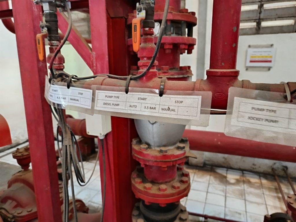Standar desain jarak hydrant adalah acuan penting dalam penempatan sistem pemadam kebakaran, yang biasanya mengatur jarak maksimal antar hydrant agar seluruh area dapat terjangkau secara efektif.