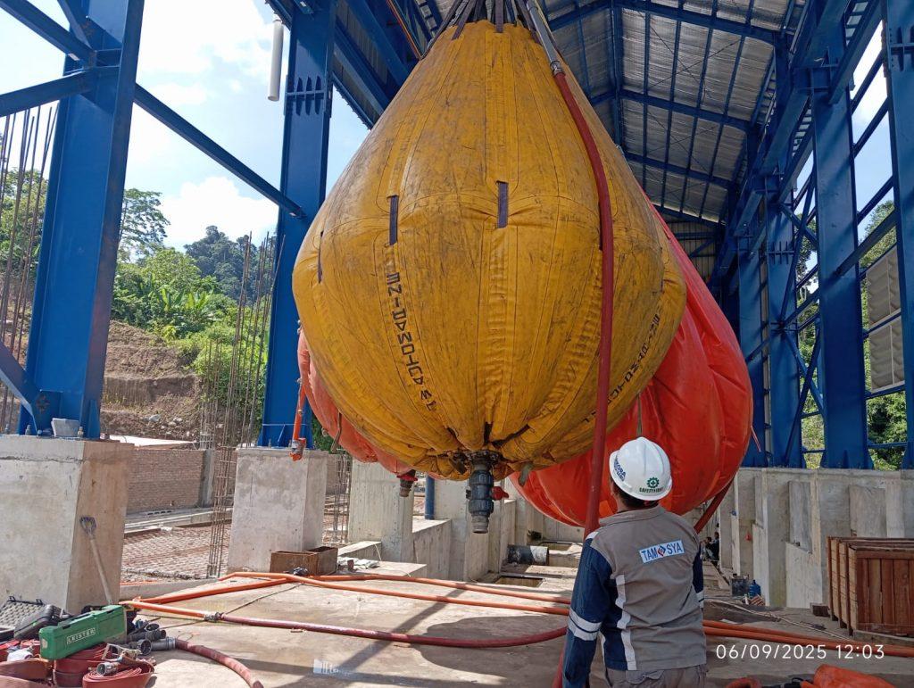 Water Bag untuk Load Test adalah instrumen fleksibel dan portabel yang digunakan untuk uji beban pada struktur baru atau yang telah diperbaiki.